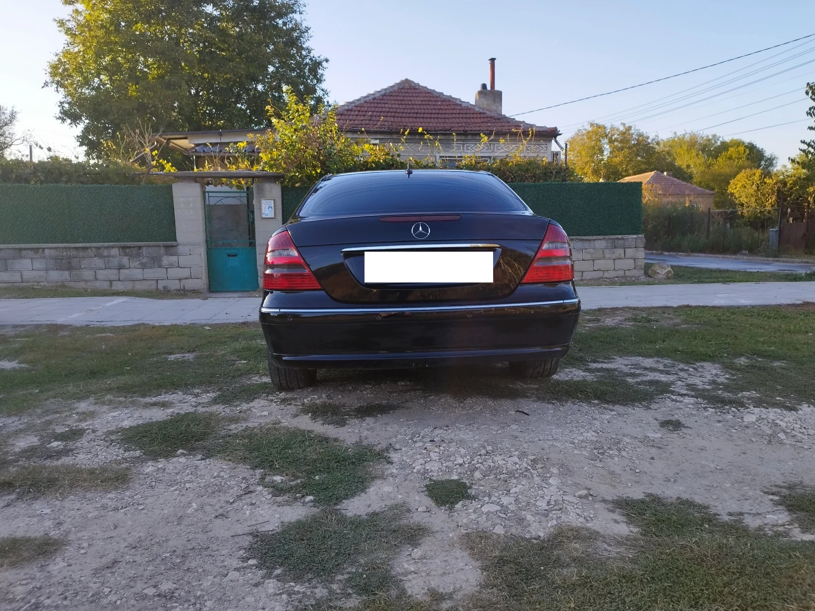 Mercedes-Benz E 220, снимка 2 - Автомобили и джипове - 56369176