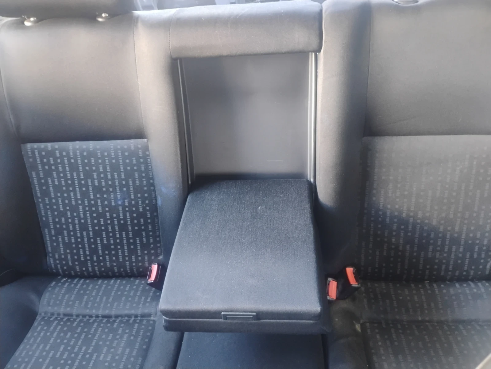VW Golf 1.4 16v, снимка 8 - Автомобили и джипове - 56375381