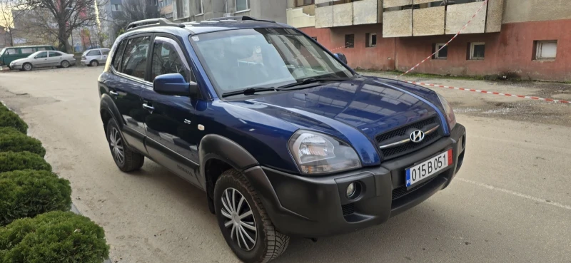 Hyundai Tucson 2.0d, 4x4, снимка 6 - Автомобили и джипове - 52730782