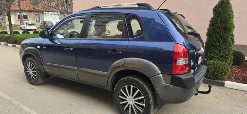 Hyundai Tucson 2.0d, 4x4, снимка 3 - Автомобили и джипове - 52730782