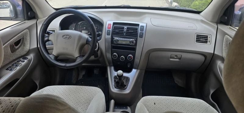 Hyundai Tucson 2.0d, 4x4, снимка 11 - Автомобили и джипове - 52730782