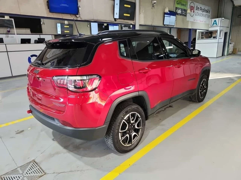 Jeep Compass Trailhawk 4x4 | ПОДГРЕВИ | 2 КЛЮЧА | CARFAX, снимка 11 - Автомобили и джипове - 53600435