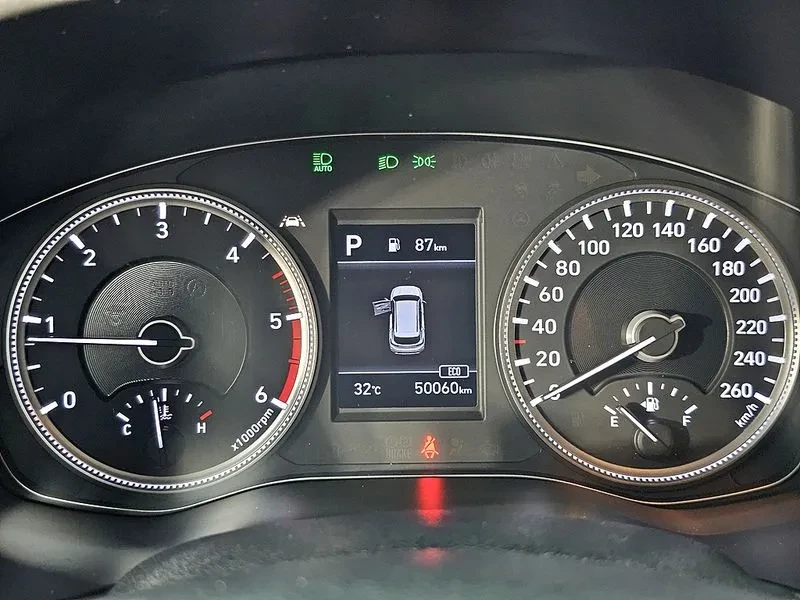Hyundai Santa fe Diesel 2.0 2Wd Premium, снимка 7 - Автомобили и джипове - 56114246