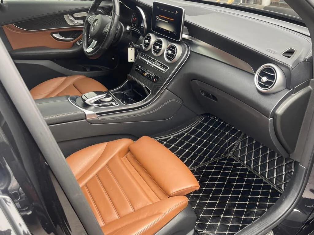 Mercedes-Benz GLC 300 COUPE* AMG* ПОДГРЕВ* КАМЕРА* КЕЙЛЕС* ПАНОРАМА - изображение 7