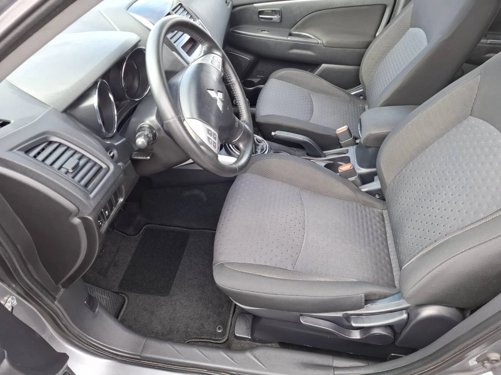 Mitsubishi ASX 1.8D 150�.� | Mobile.bg � ����������� 8