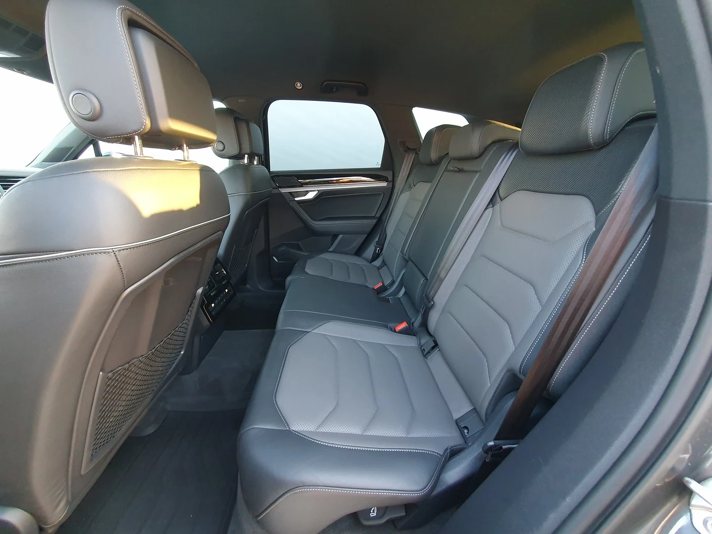 VW Touareg R-Line 3.0 V6 TDI SCR 4MOTION | Mobile.bg � ����������� 5