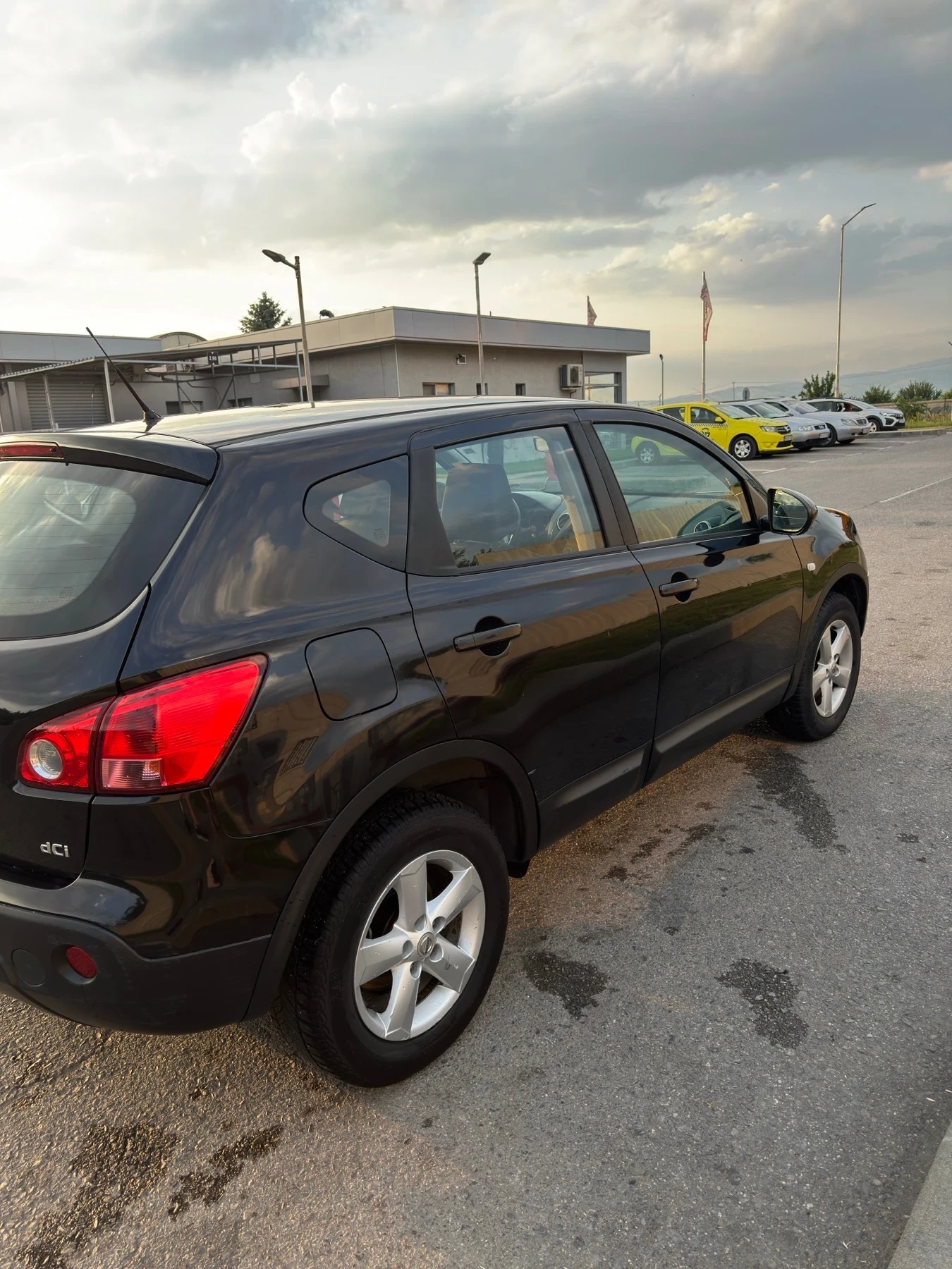 Nissan Qashqai 1.5 dci, снимка 5 - Автомобили и джипове - 54143117