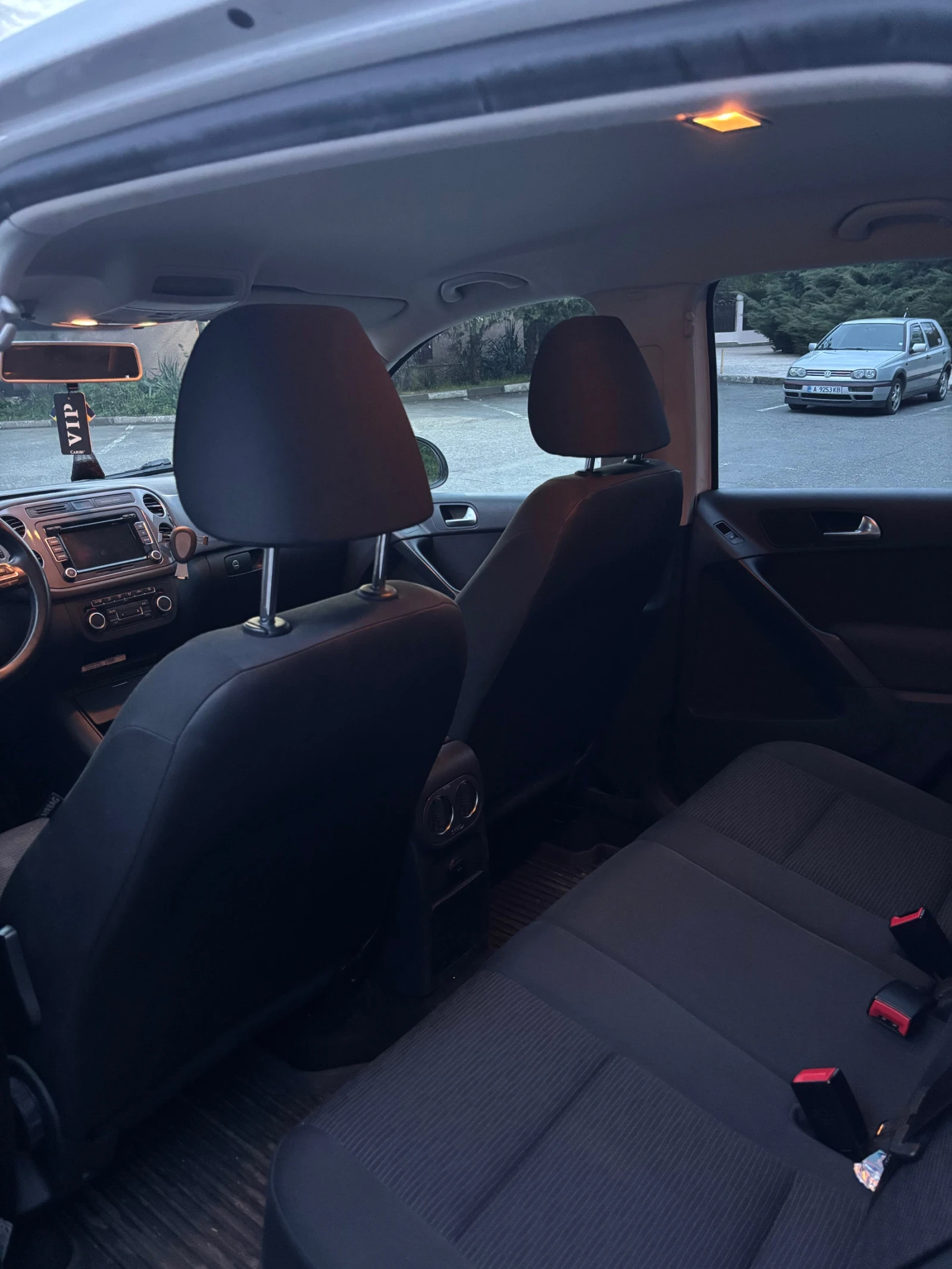VW Tiguan, снимка 9 - Автомобили и джипове - 54399616