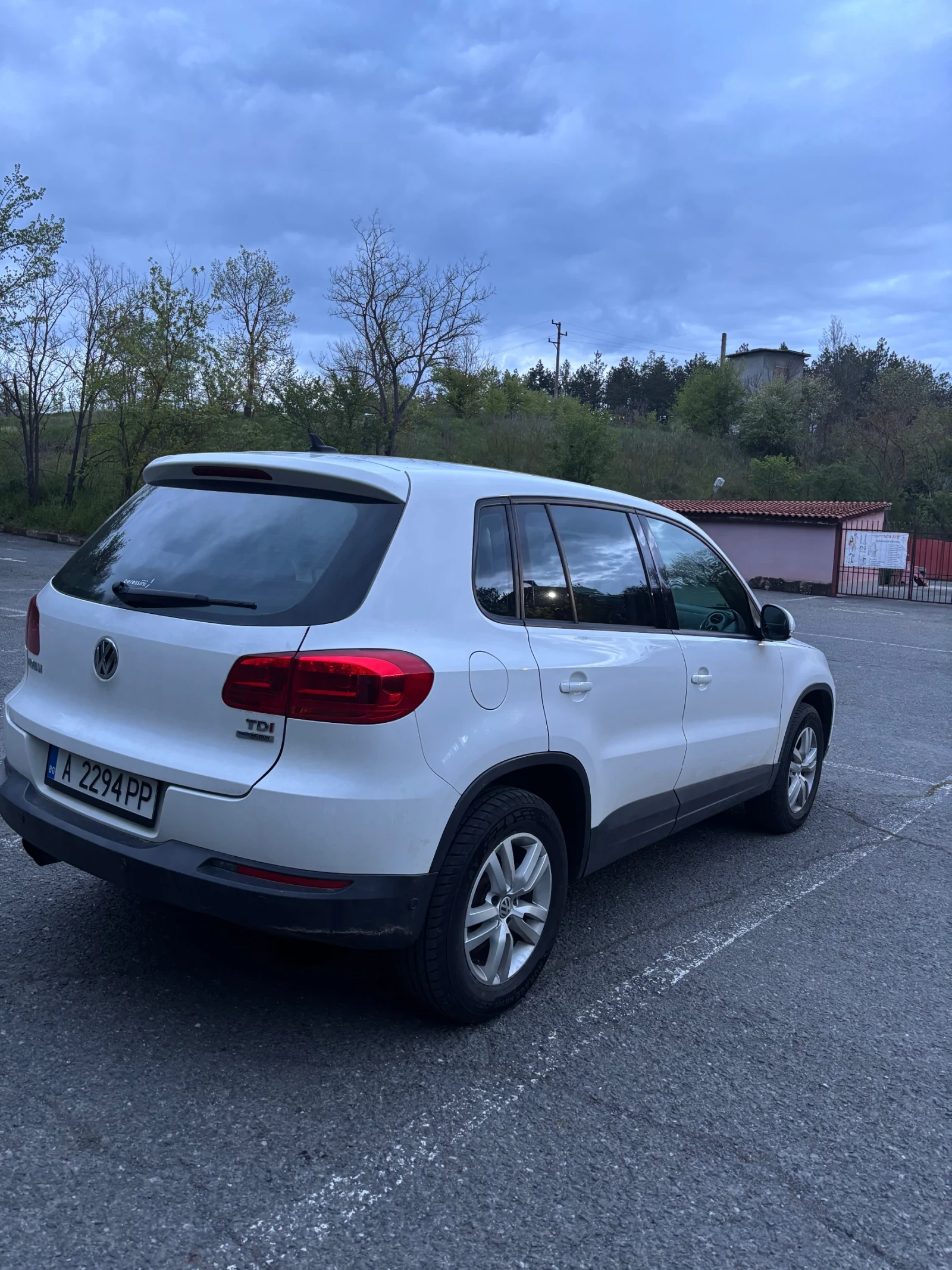 VW Tiguan, снимка 7 - Автомобили и джипове - 54399616