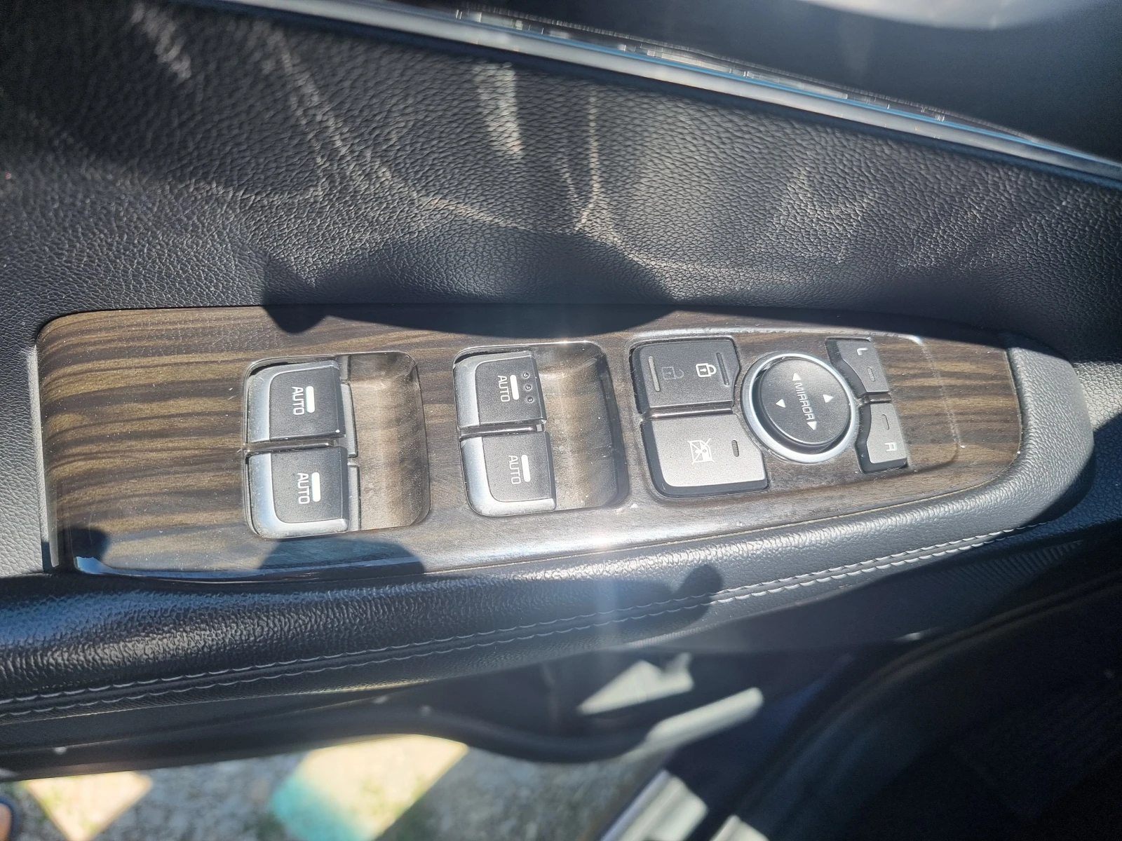 Kia Sorento 2.4 GDI 6+ 1, снимка 8 - Автомобили и джипове - 55453967