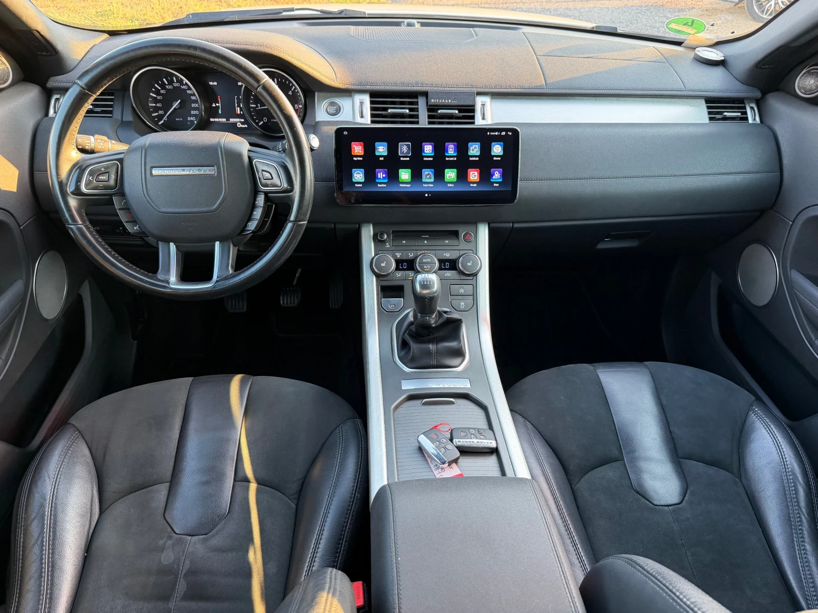 Land Rover Range Rover Evoque Обслужен на 100% в Германия, снимка 10 - Автомобили и джипове - 55533991