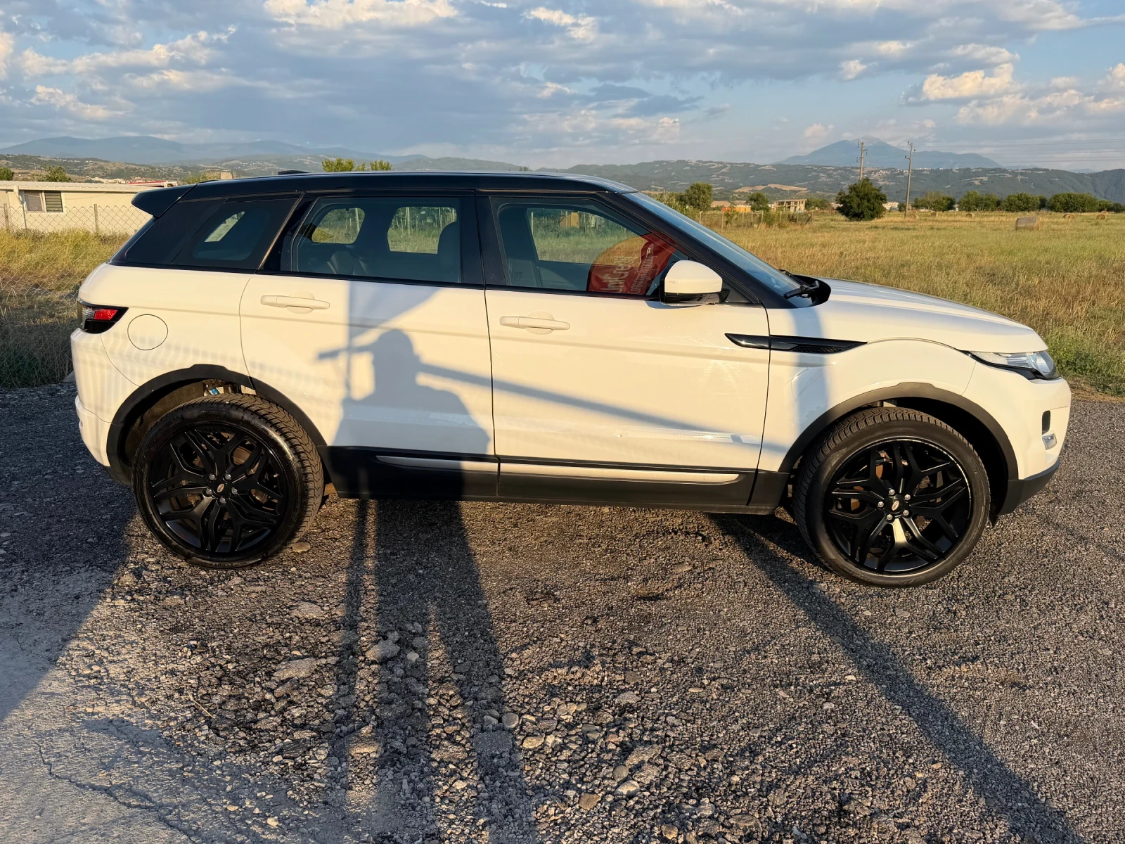 Land Rover Range Rover Evoque Обслужен на 100% в Германия, снимка 6 - Автомобили и джипове - 55533991
