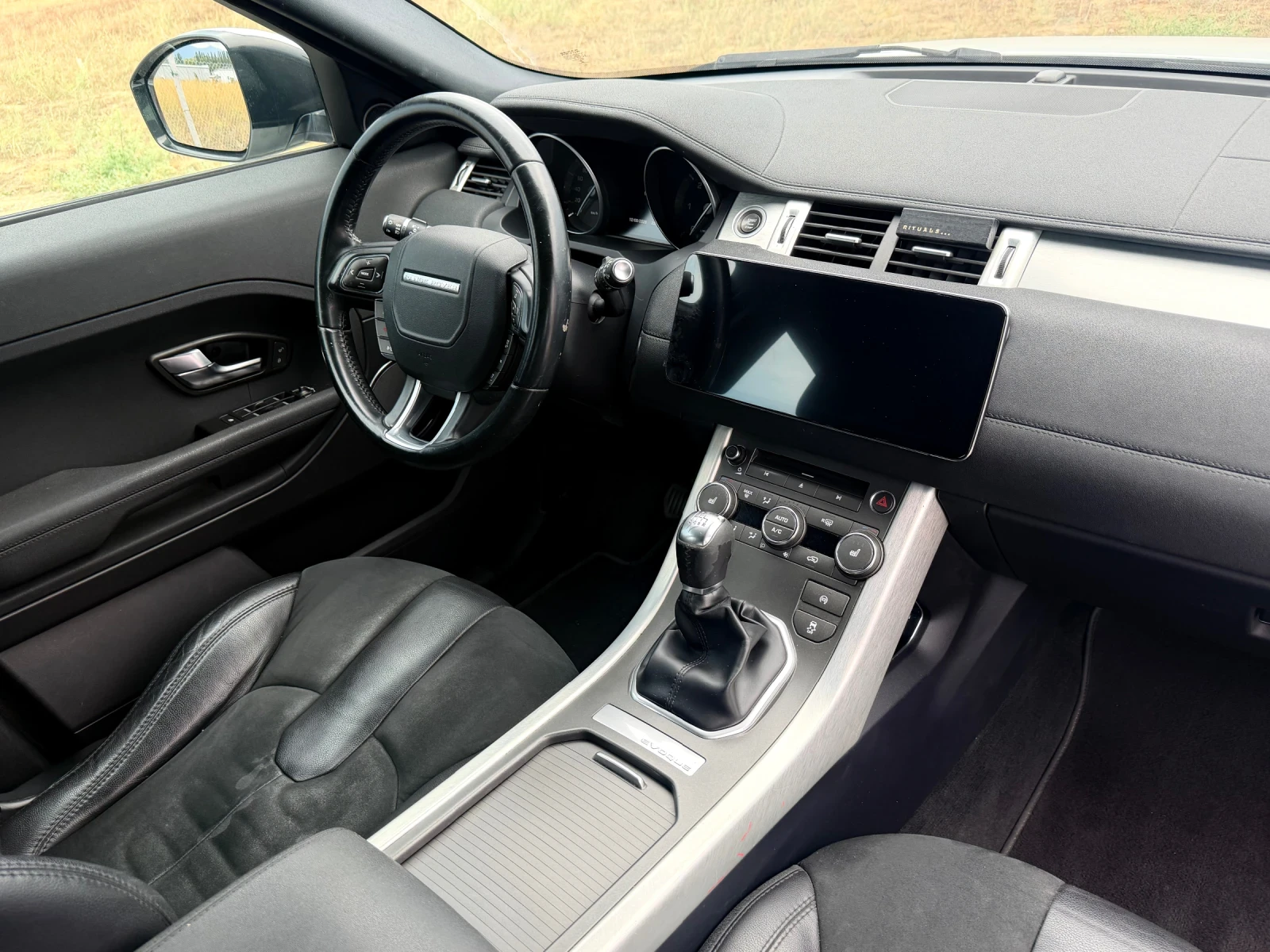 Land Rover Range Rover Evoque Обслужен на 100% в Германия, снимка 8 - Автомобили и джипове - 55533991
