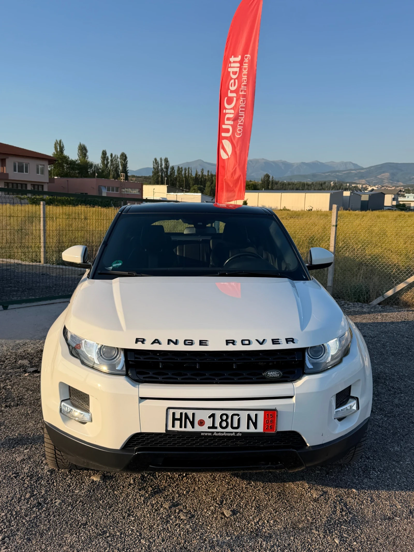 Land Rover Range Rover Evoque Обслужен на 100% в Германия, снимка 3 - Автомобили и джипове - 55533991