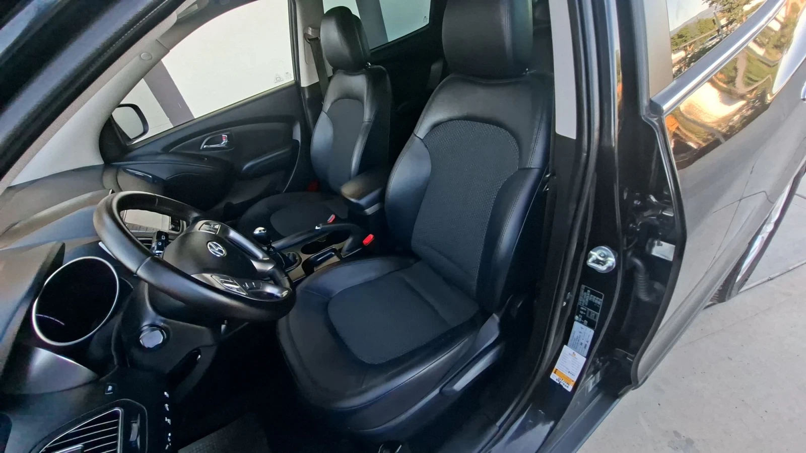 Hyundai IX35 2.0D-4х4 NAVI Панорама, снимка 12 - Автомобили и джипове - 55682782