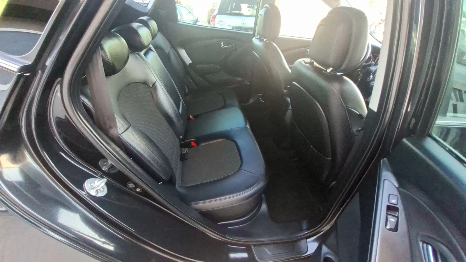 Hyundai IX35 2.0D-4х4 NAVI Панорама, снимка 15 - Автомобили и джипове - 55682782