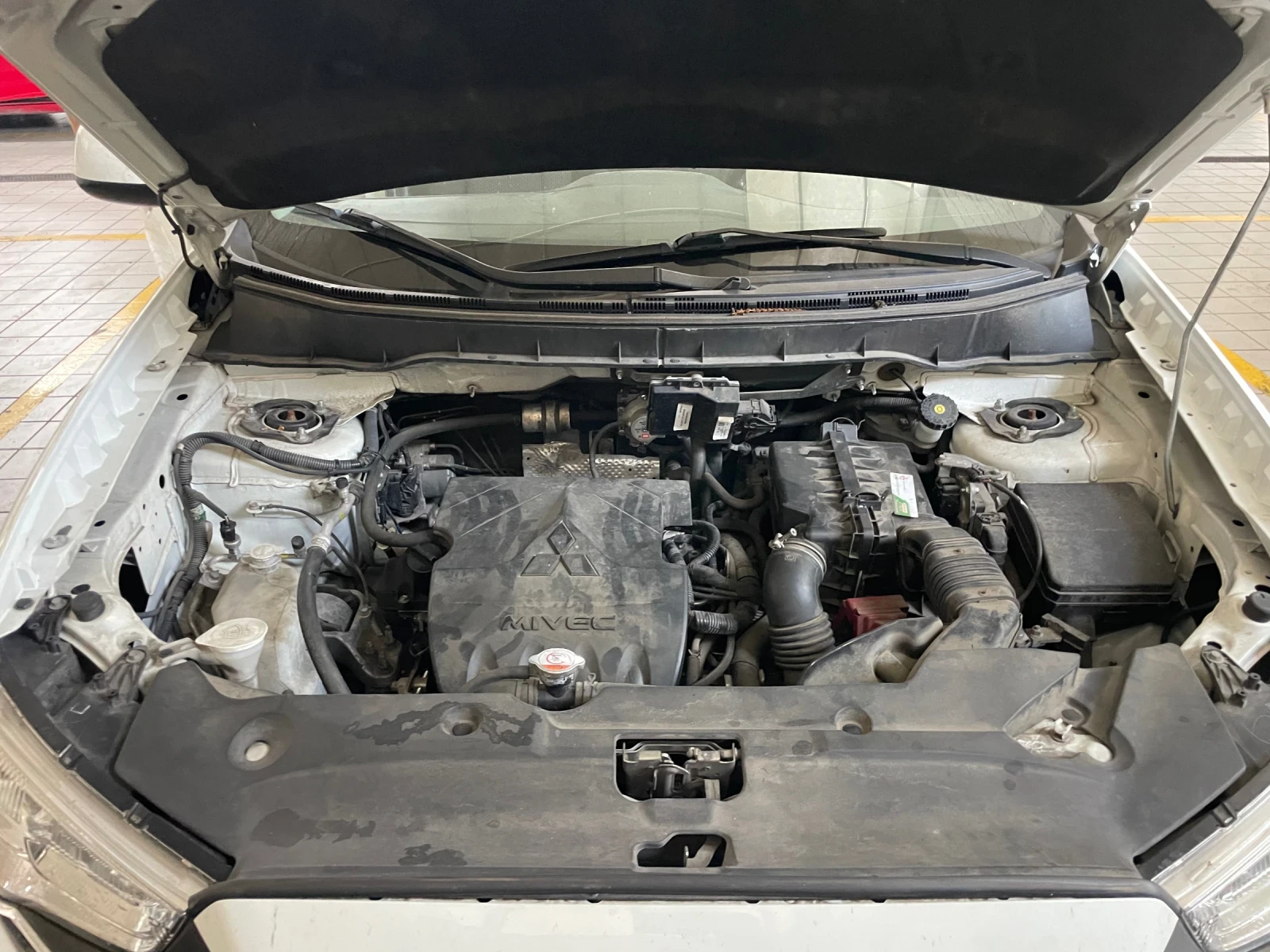 Mitsubishi ASX 2018 1.6 Бензин Фабрична газ EURO6B, снимка 8 - Автомобили и джипове - 55701853