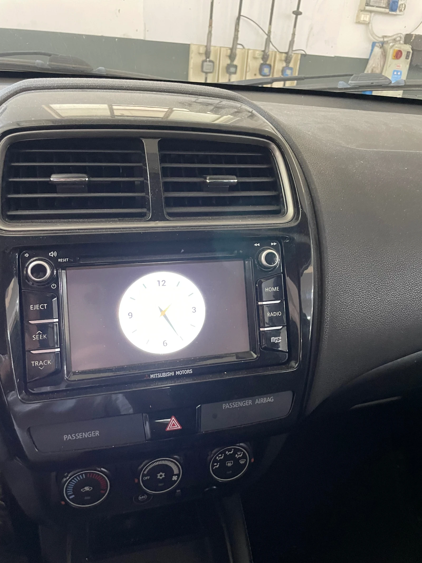 Mitsubishi ASX 2018 1.6 Бензин Фабрична газ EURO6B, снимка 11 - Автомобили и джипове - 55701853