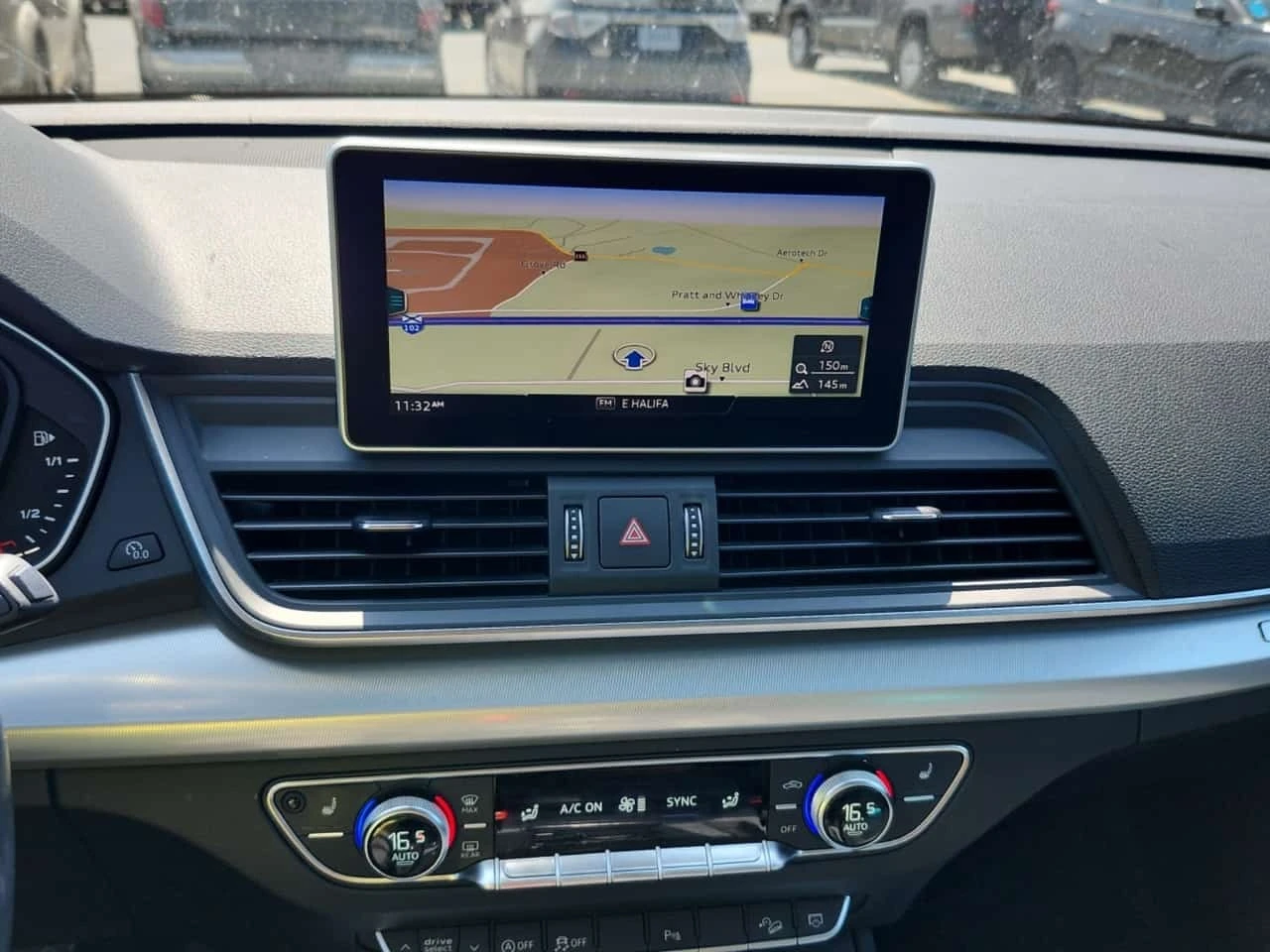 Audi Q5 * Technik * 2 КЛЮЧА * ДИСТРОНИК * PANO * CARFAX, снимка 11 - Автомобили и джипове - 55737178