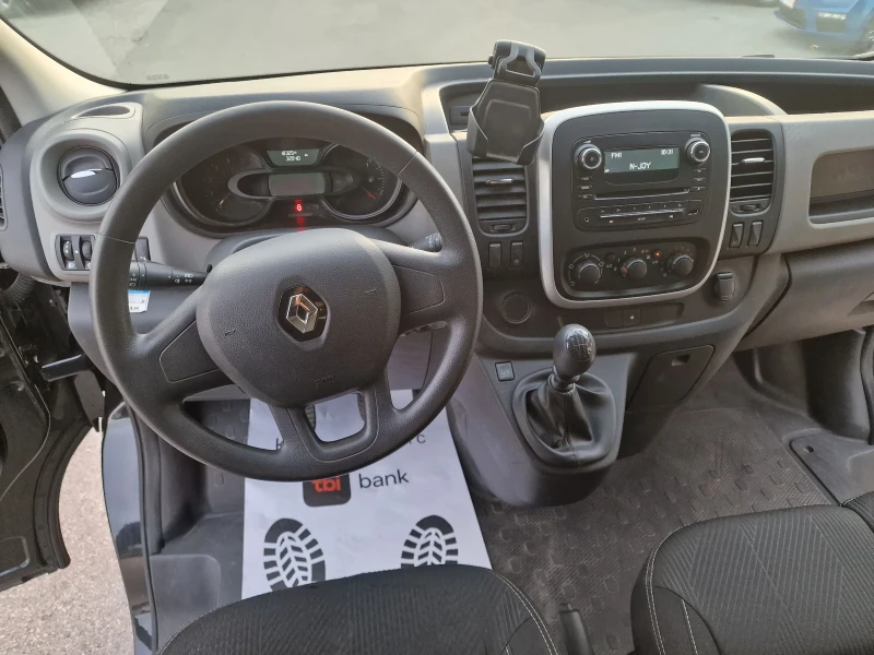 Renault Trafic 1.6dci, снимка 9 - Бусове и автобуси - 48044360