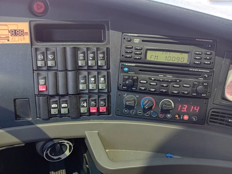 Neoplan Други Starliner , снимка 8 - Бусове и автобуси - 52476640