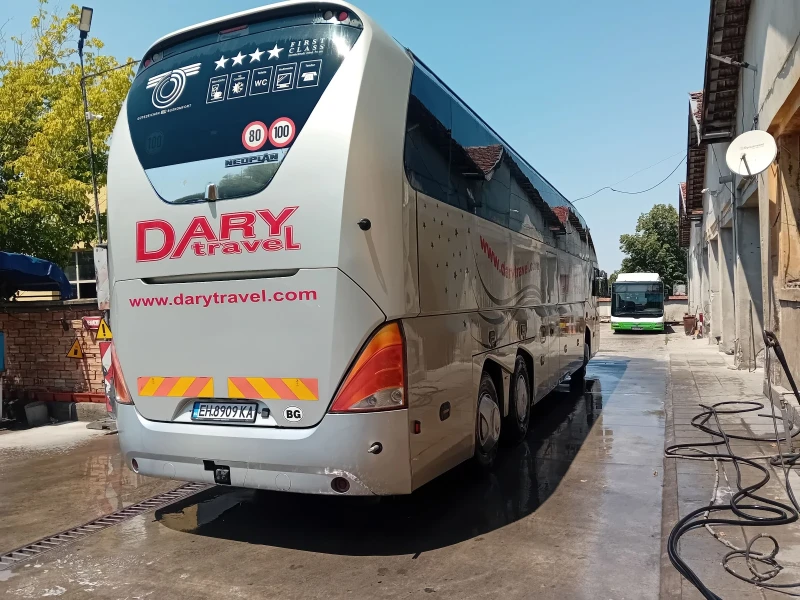 Neoplan Други Starliner , снимка 3 - Бусове и автобуси - 52476640