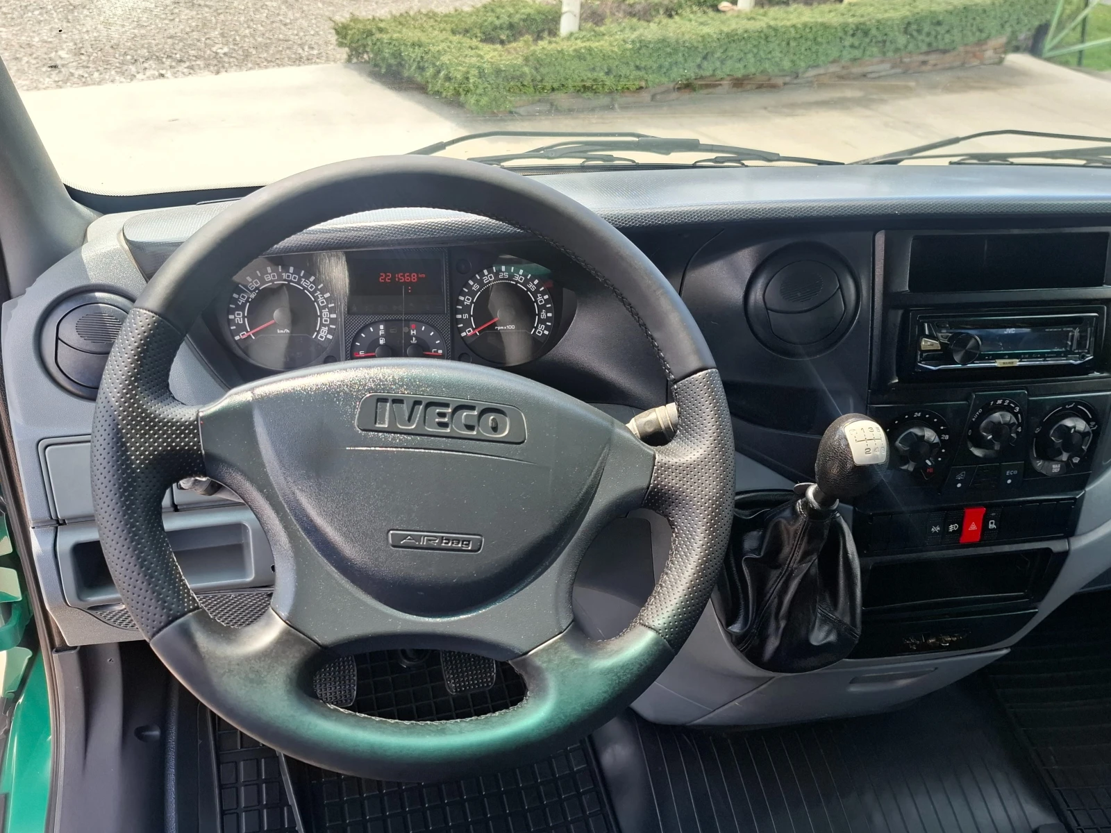 Iveco Daily 3.0/До3.5т/Климатик, снимка 6 - Бусове и автобуси - 54290198