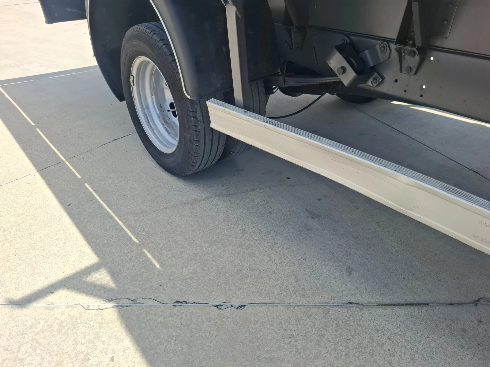 Iveco Daily 3.0/До3.5т/Климатик, снимка 15 - Бусове и автобуси - 54290198