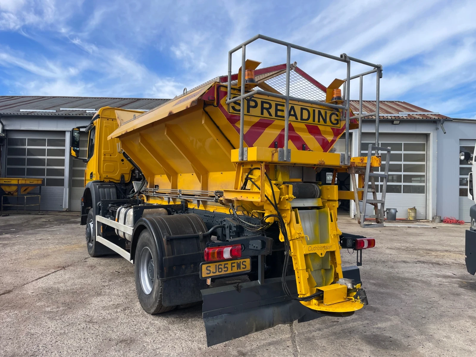 Mercedes-Benz Arocs 4x4/6m3/E6 | Mobile.bg   5