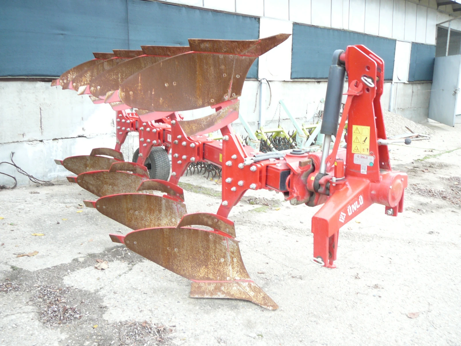 Плуг UNLU 4+ 1 - изображение 4