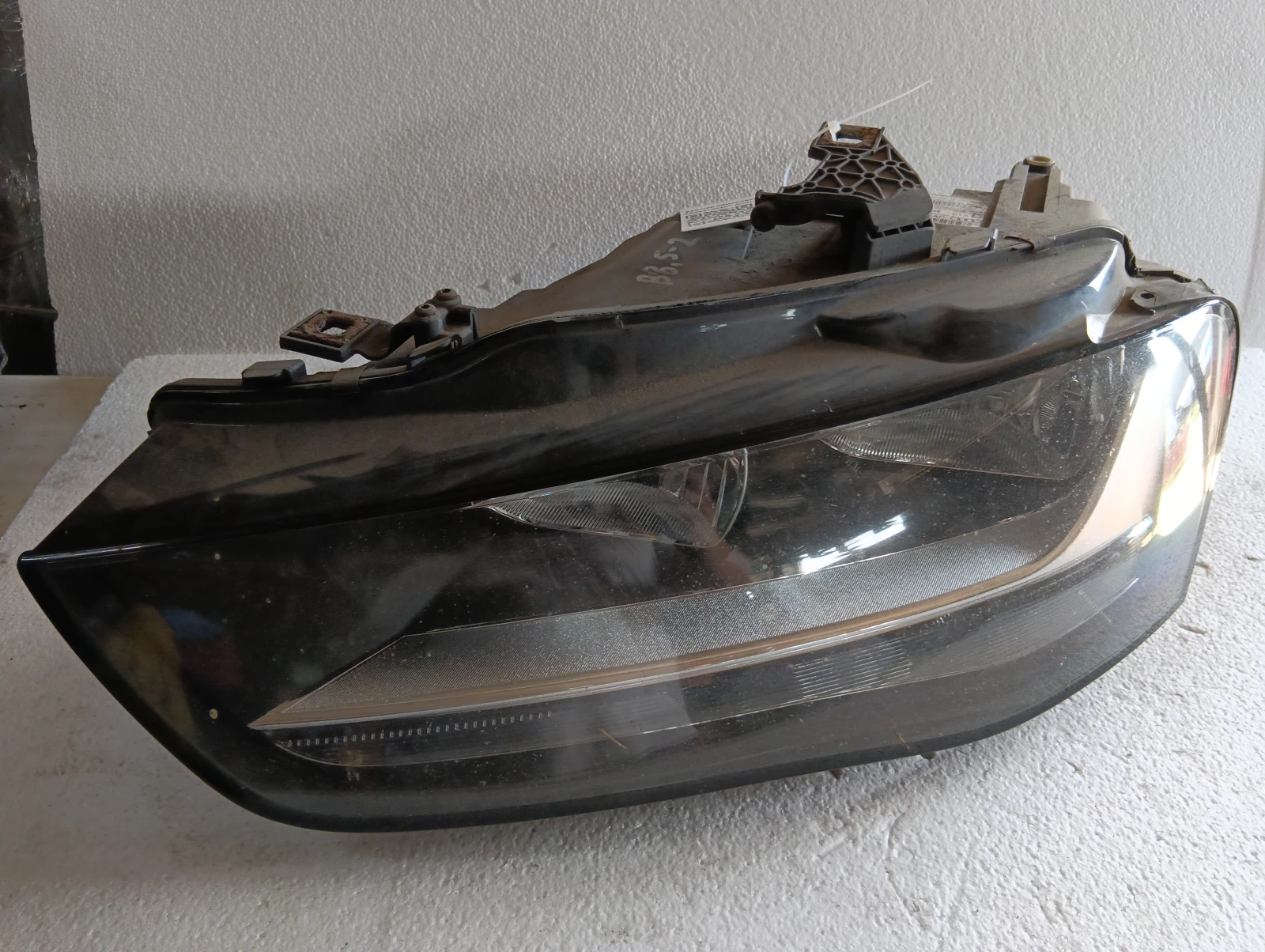 фар ляв обикновен 8K0941003AC Audi A4