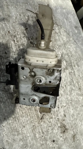 Брава за врата на Audi A3 - 8L1837015A, снимка 2 - Части - 53078902