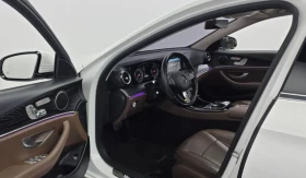 Mercedes-Benz E 220 * АВТО КРЕДИТ* ЦЕНА ДО БГ * Сервизна история * , снимка 5