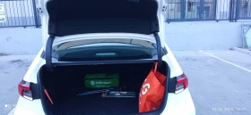 Toyota Corolla седан, снимка 8