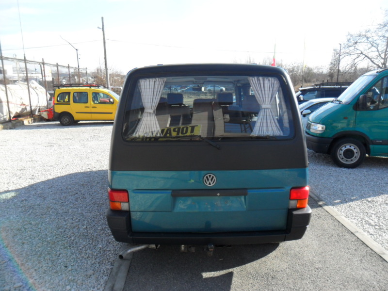 VW Multivan 2.5i, снимка 4 - Автомобили и джипове - 39525871