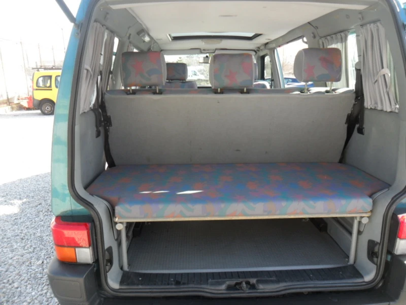 VW Multivan 2.5i, снимка 12 - Автомобили и джипове - 39525871