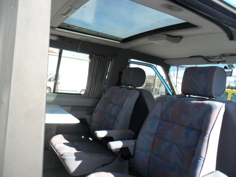 VW Multivan 2.5i, снимка 11 - Автомобили и джипове - 39525871