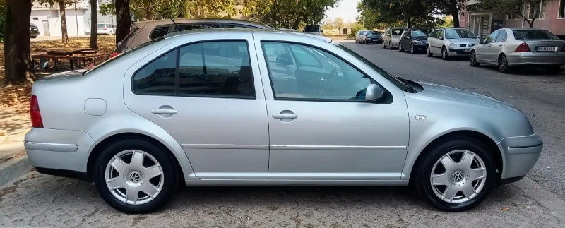 VW Bora, снимка 4 - Автомобили и джипове - 47418188