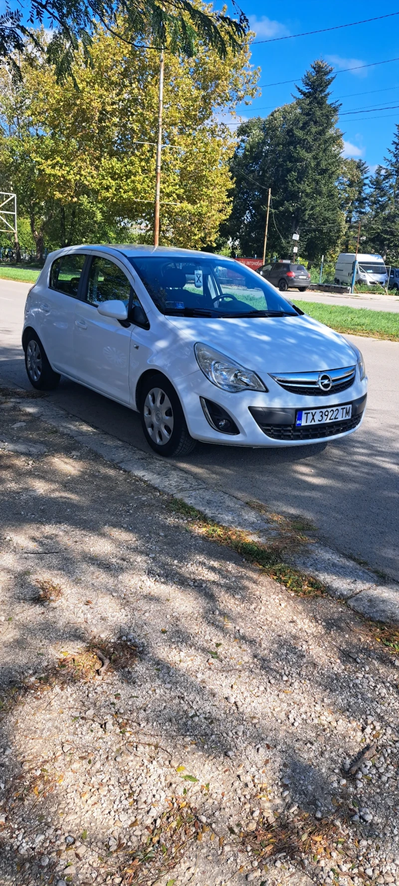 Opel Corsa, снимка 1 - Автомобили и джипове - 47504738