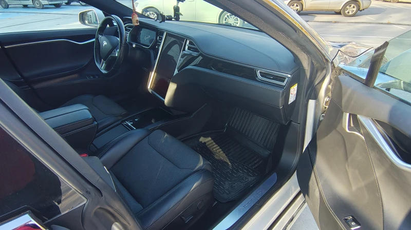 Tesla Model S, снимка 8 - Автомобили и джипове - 52421719