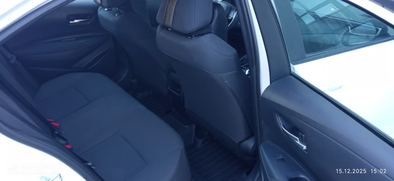 Toyota Corolla седан, снимка 6 - Автомобили и джипове - 52804649