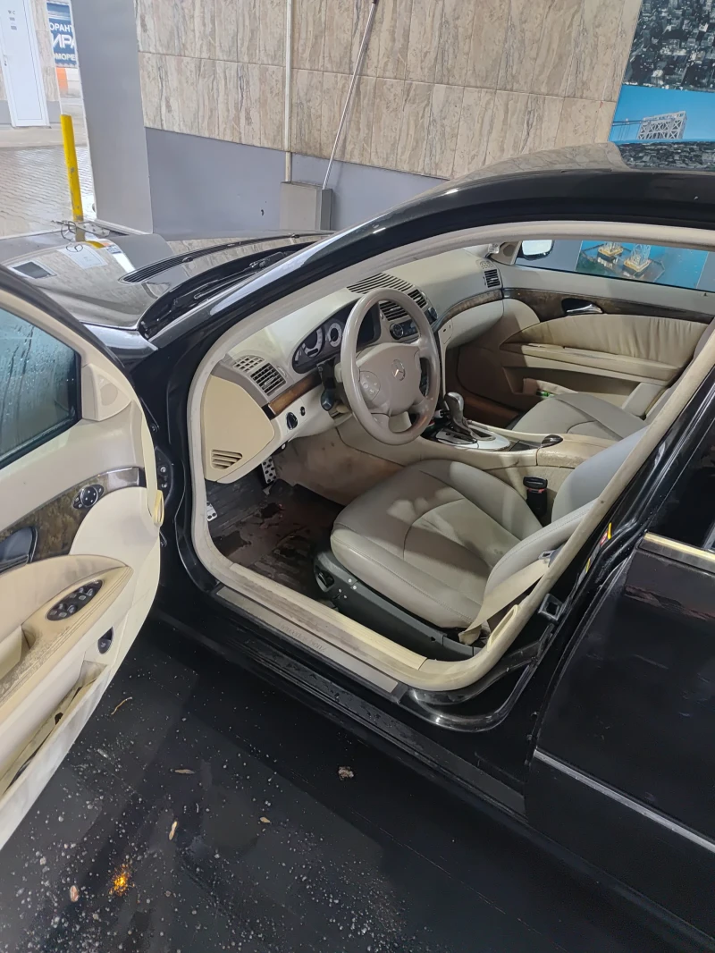 Mercedes-Benz E 320, снимка 13 - Автомобили и джипове - 52997165