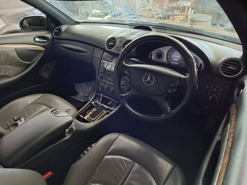 Mercedes-Benz CLK АМГ, снимка 5 - Автомобили и джипове - 53146937