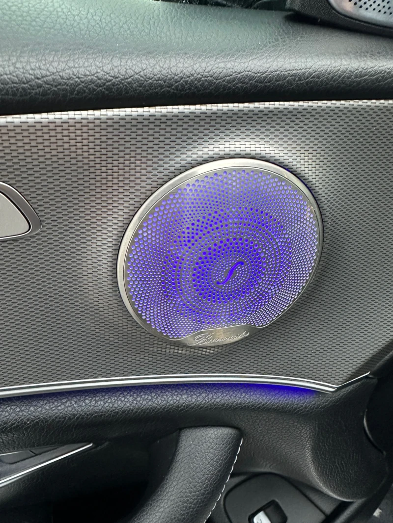 Mercedes-Benz E 220 4 matic, снимка 9 - Автомобили и джипове - 53212013