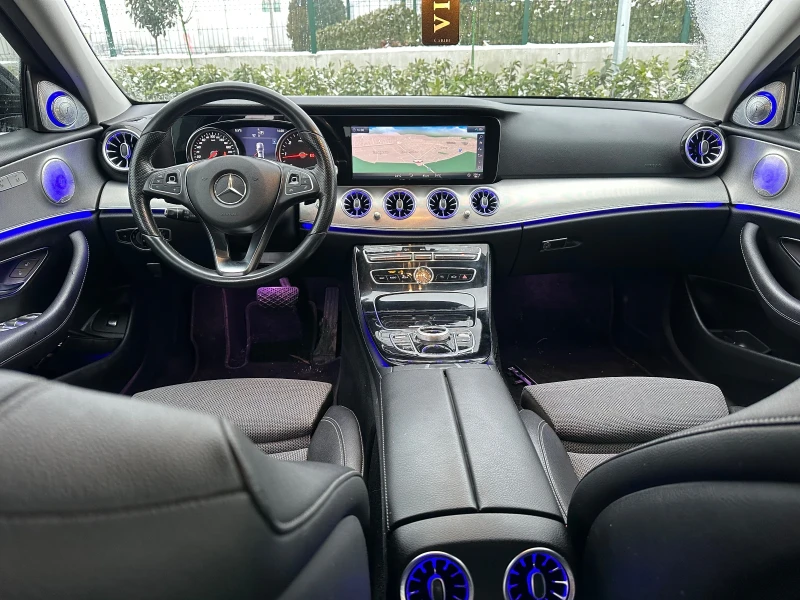Mercedes-Benz E 220 4 matic, снимка 6 - Автомобили и джипове - 53212013