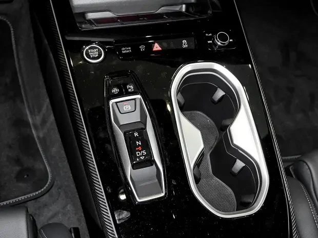 Audi A6 e-hybrid Quattro = S-line = Гаранция - изображение 8