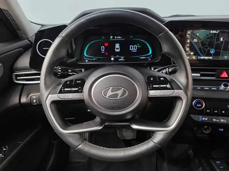 Hyundai Elantra, снимка 12 - Автомобили и джипове - 56724950