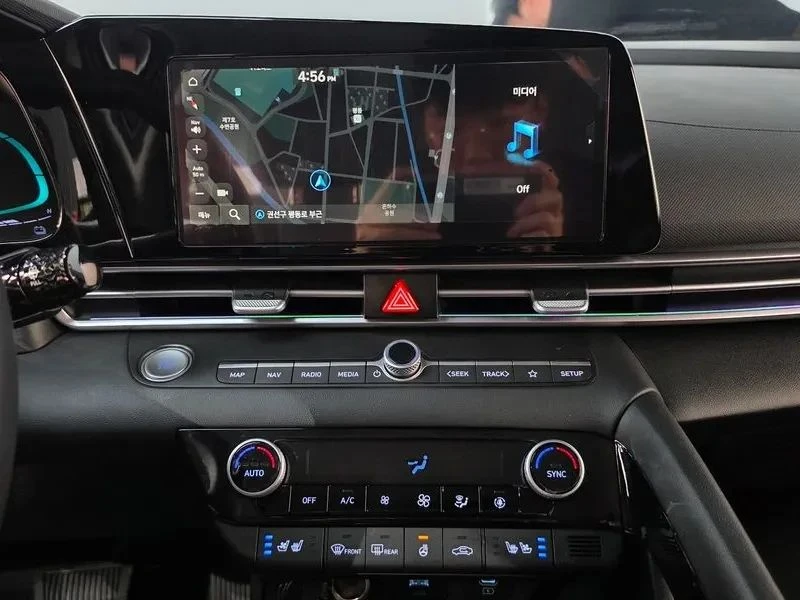 Hyundai Elantra, снимка 13 - Автомобили и джипове - 56724950