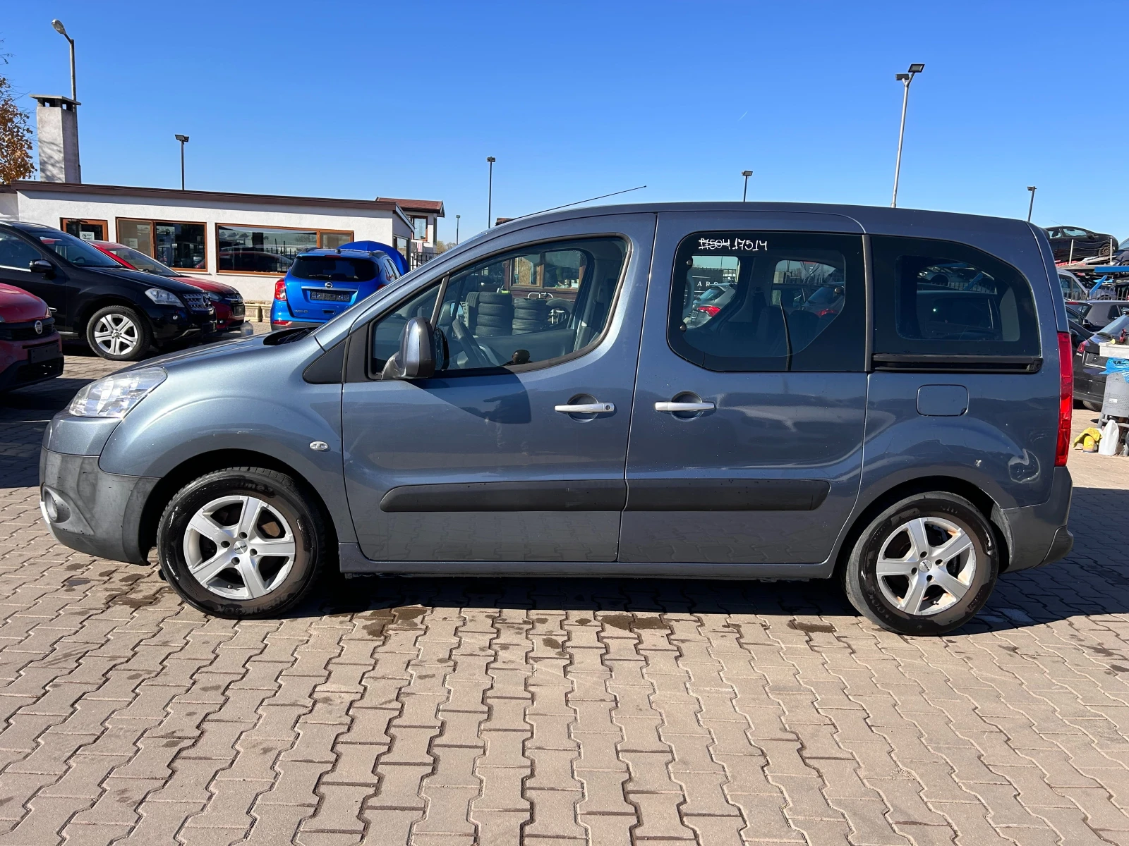 Peugeot Partner 1.6HDI 4+ 1 EURO 5 - изображение 9