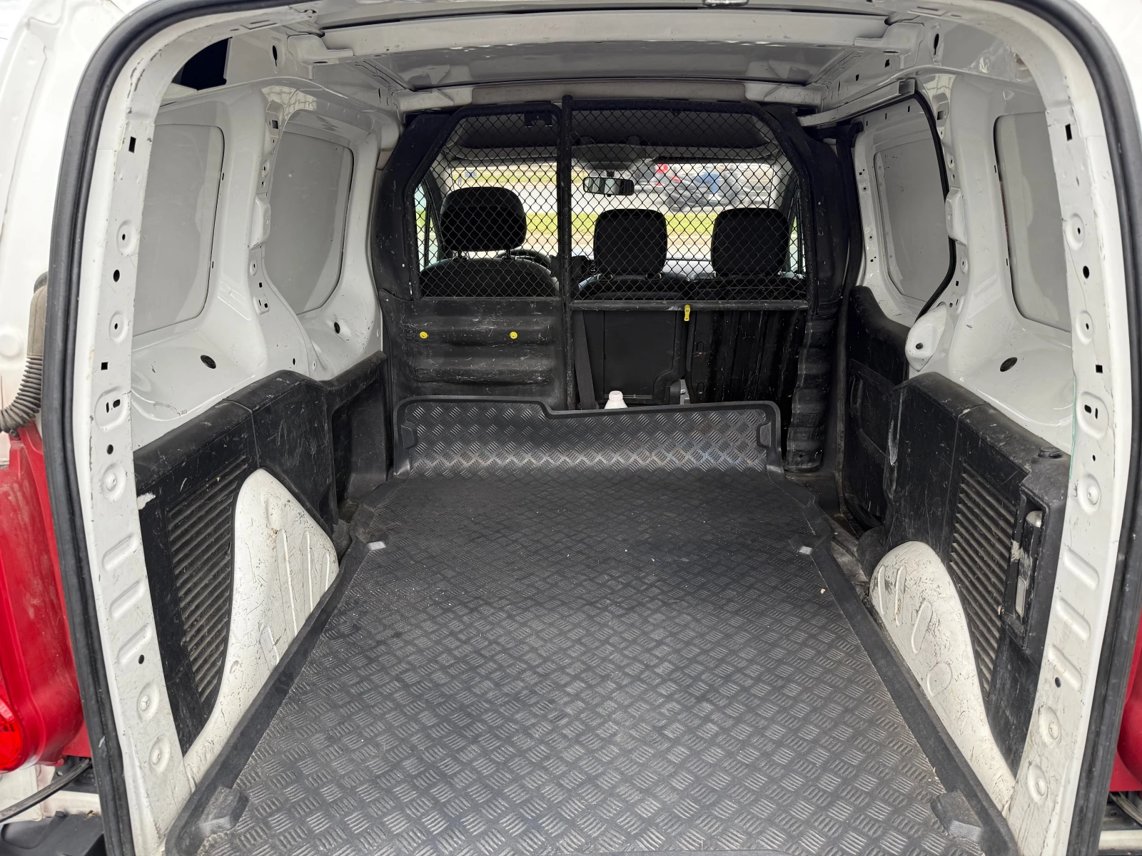 Citroen Berlingo 1.6 HDI КЛИМАТИК/НАПЪЛНО ОБСЛУЖЕН - изображение 9